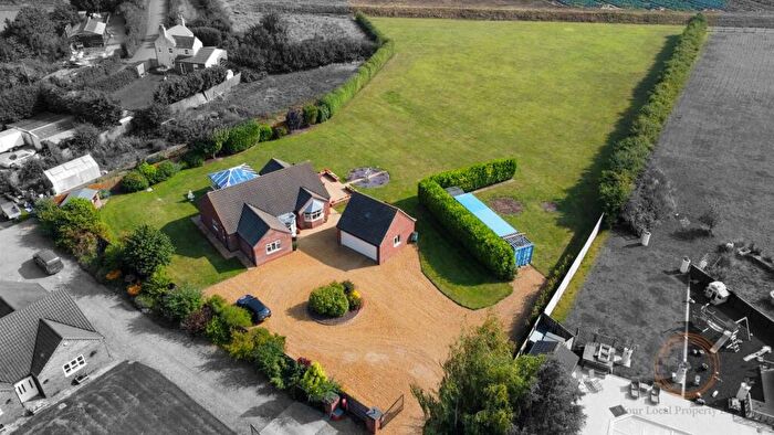 3 Bedroom Detached Bungalow For Sale In Paddock Lane, Holbeach, Spalding, PE12