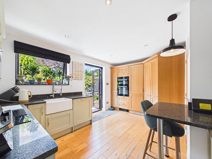 4 Bedroom Semi Detached House For Sale In School Lane, Platts Heath, Maidstone, ME17