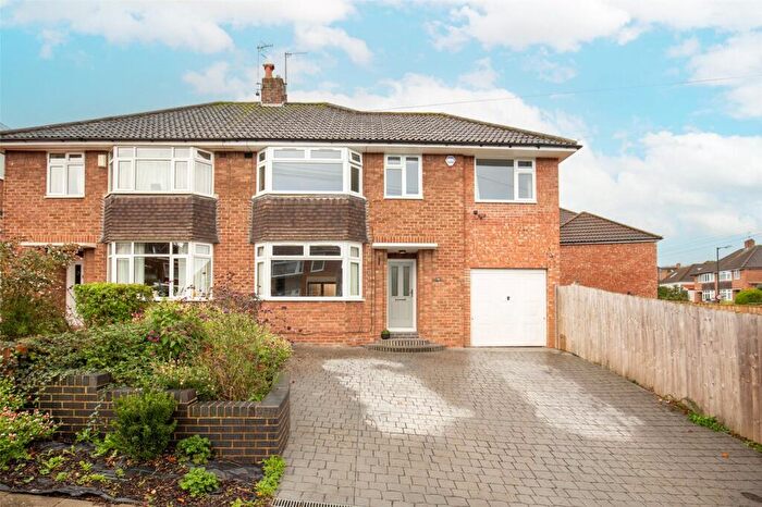 4 Bedroom Semi Detached House For Sale In Priory Court Road, Bristol, BS9