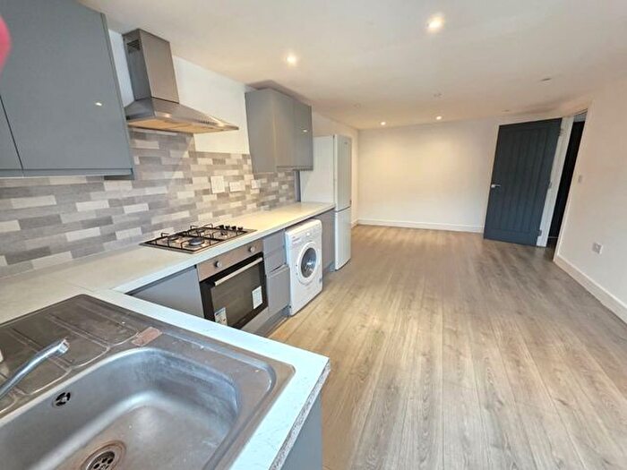 1 Bedroom Flat To Rent In Rothesay Road, Luton, LU1