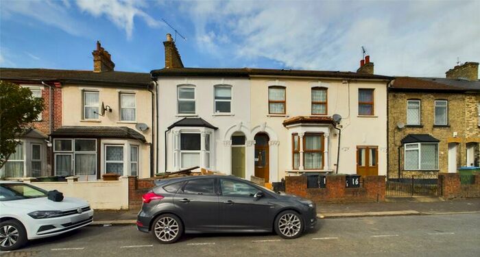 2 Bedroom Flat To Rent In Clarendon Road, Walthamstow, London, E17
