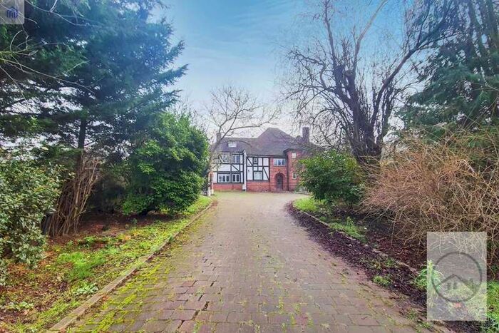 7 Bedroom Detached House To Rent In Hoadly Road, Streatham, SW16