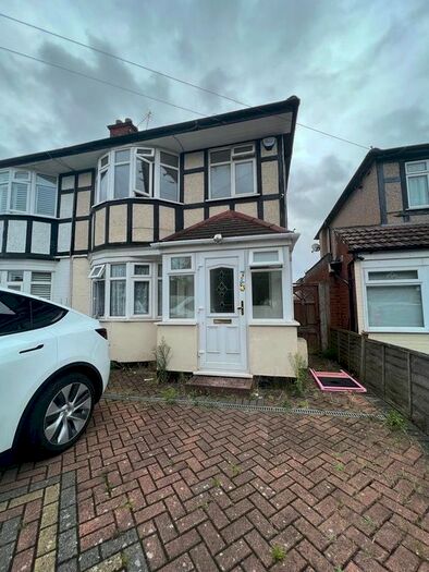 3 Bedroom Semi-Detached House To Rent In Capthorne Avenue, Harrow, HA2