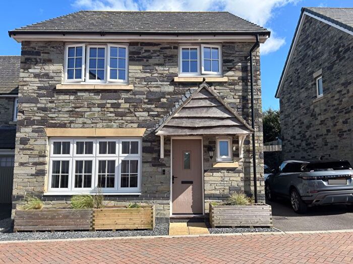 4 Bedroom Detached House For Sale In Pool, Redruth - Popular Location, TR15