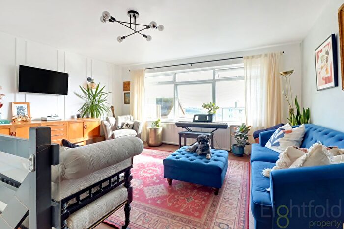 4 Bedroom Terraced House For Sale In Slinfold Close, Brighton, East Sussex, BN2