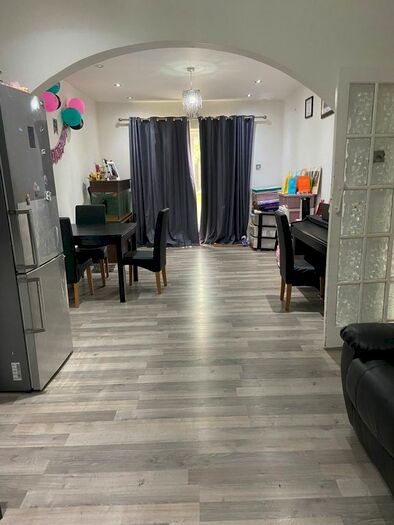 3 Bedroom Terraced House To Rent In Cannon Lane, Harrow, Greater London, HA5