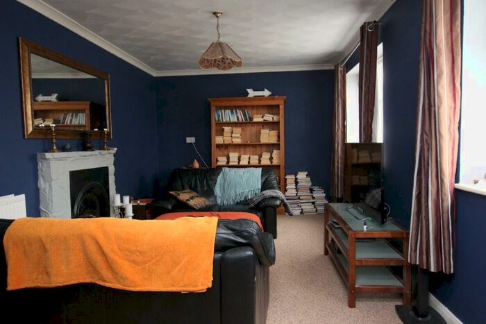 3 Bedroom Semi-Detached House To Rent In Jockey Mead, Horsham, RH12