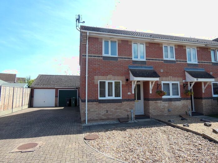 2 Bedroom End Of Terrace House To Rent In Teasel Drive, Thetford, IP24