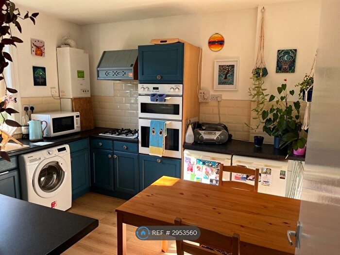 1 Bedroom Flat To Rent In Stenhouse Avenue West, Edinburgh, EH11
