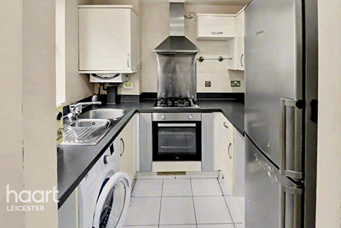 2 Bedroom Apartment For Sale In Watkin Road, Leicester, LE2