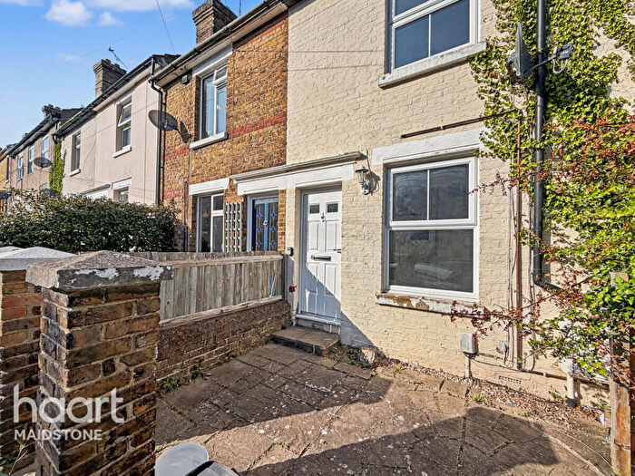 2 Bedroom Terraced House To Rent In Dover Street, Maidstone, ME16