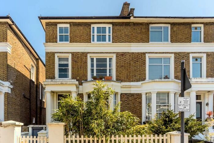 1 Bedroom Flat To Rent In Stowe Road, London W12