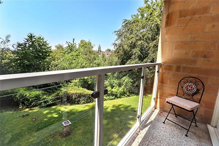 2 Bedroom Flat For Sale In Weston Park Court, Weston Park East, Bath, BA1