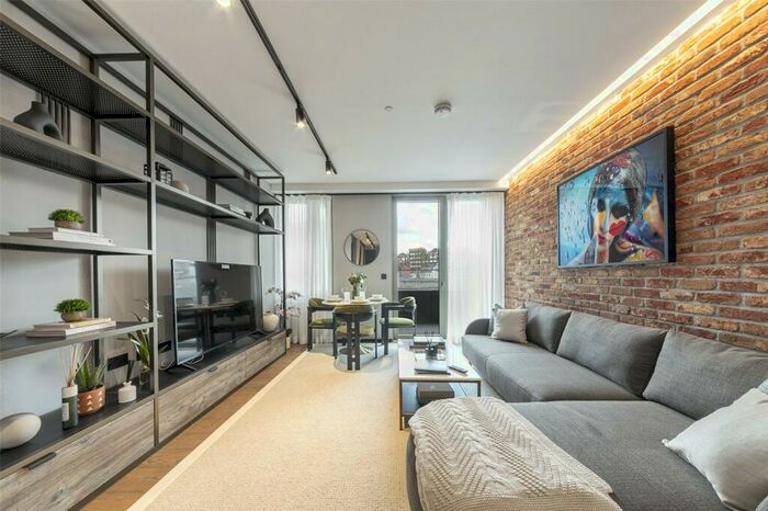 Apartment To Rent In Hewett Street, London, EC2A