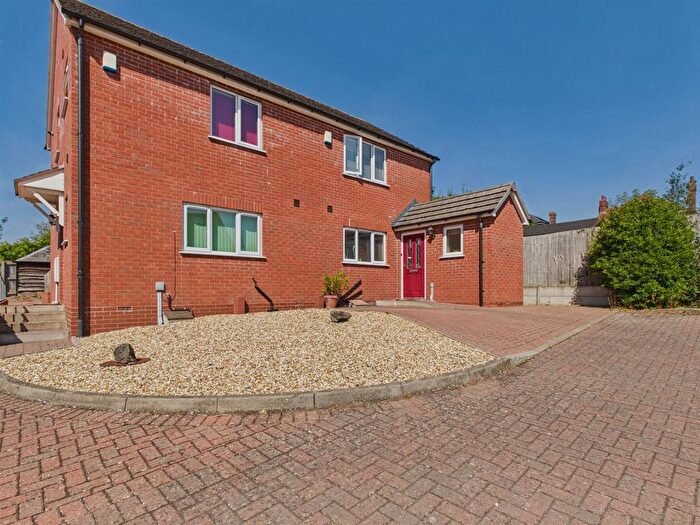 2 Bedroom Semi-Detached House For Sale In Mayfair Close, Malvern, WR14