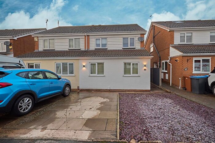 3 Bedroom Semi-Detached House For Sale In Squires Green, Burbage, Hinckley, LE10