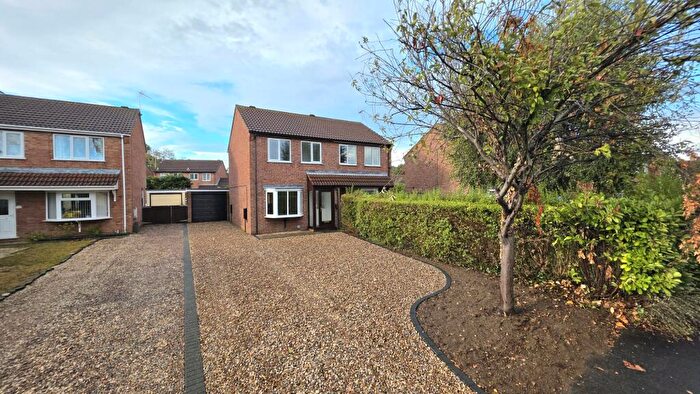 2 Bedroom Semi-Detached House For Sale In Ambleside Close, Sleaford, NG34