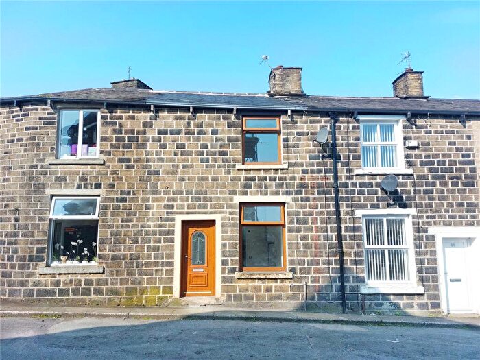2 Bedroom Terraced House For Sale In East Parade, Rawtenstall, Rossendale, BB4