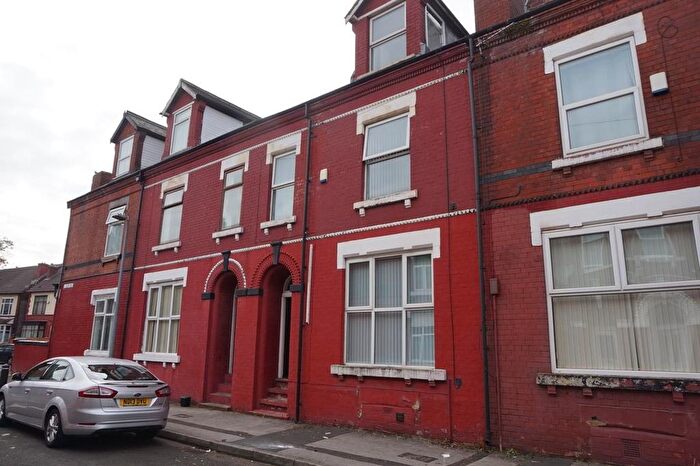 5 Bedroom Terraced House To Rent In Cliff Avenue, Salford, M7