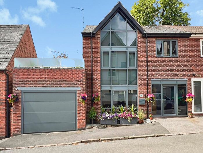 3 Bedroom Semi-Detached House For Sale In Lenton Avenue, The Park, Nottingham, NG7