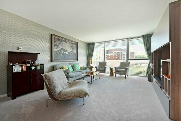 1 Bedroom Flat To Rent In Albion Riverside, Battersea, SW11