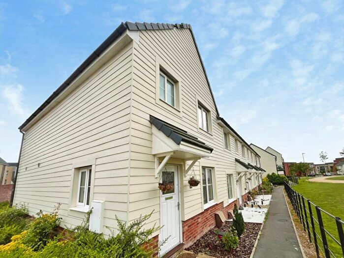 3 Bedroom Semi-Detached House To Rent In Cashmere Drive, Andover, Hampshire, SP11