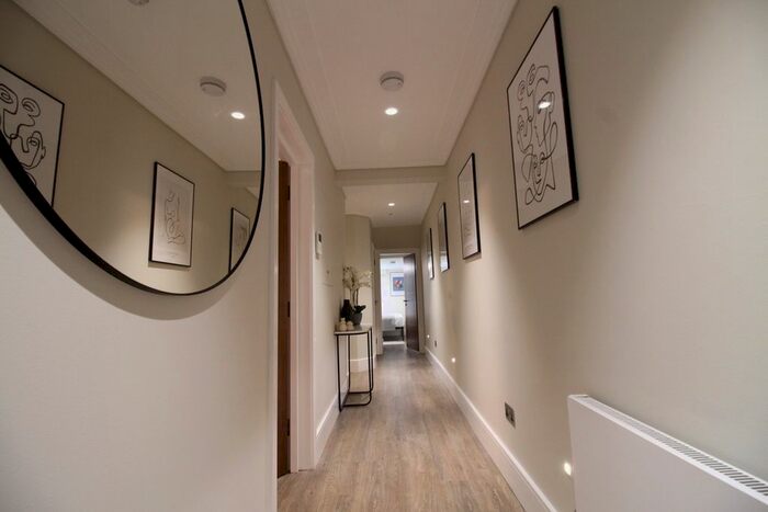 2 Bedroom Flat To Rent In Lancaster Road, London, W11