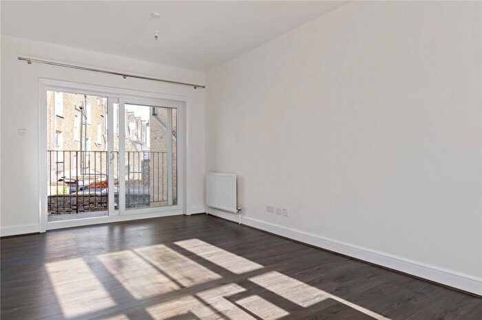 2 Bedroom Apartment To Rent In Englefield Road, Canonbury, Islington, London, N1