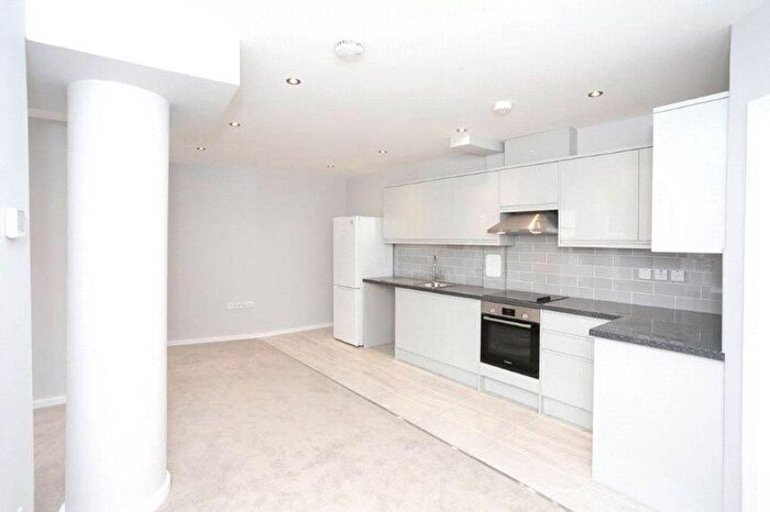 1 Bedroom Flat To Rent In King Street, Watford, WD18