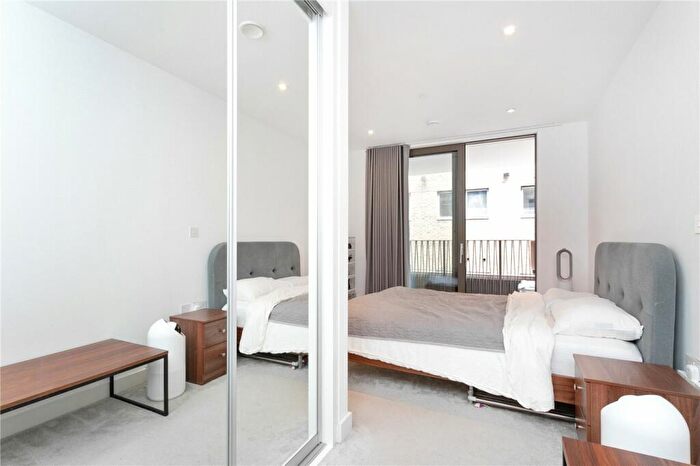 1 Bedroom Apartment For Sale In Gunthorpe Street, London, E1