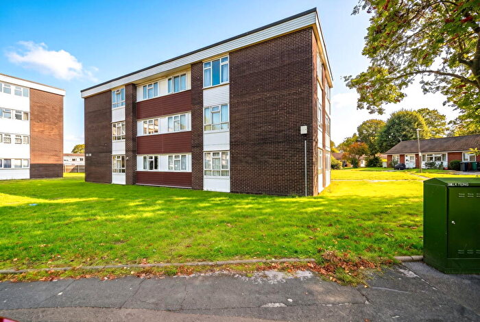 2 Bedroom Flat For Sale In Redfern Close, Solihull, B92