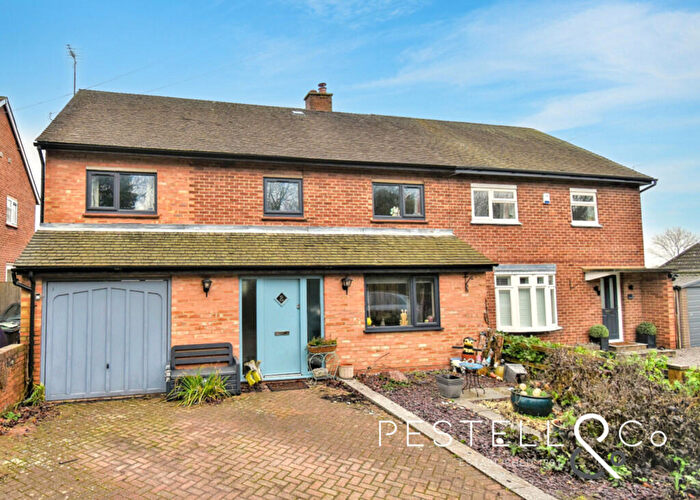 4 Bedroom Semi-Detached House For Sale In Thrimley Lane, Farnham, CM23