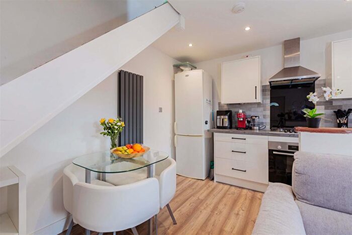 1 Bedroom End Of Terrace House For Sale In Bruce Close, Cippenham, SL1