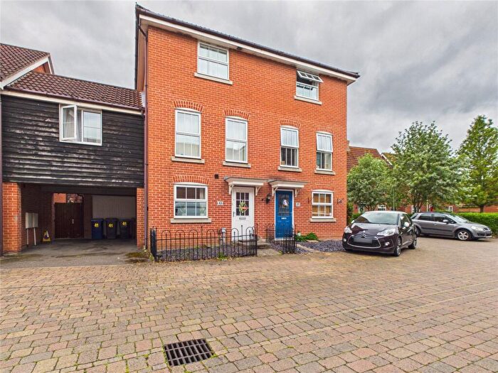 4 Bedroom Semi-Detached House For Sale In Wagtail Drive, Bury St. Edmunds, Suffolk, IP32