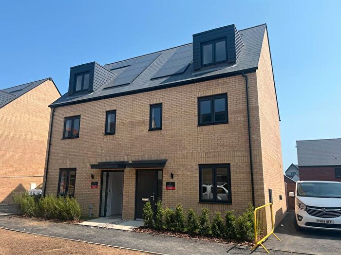 3 Bedroom Semi-Detached House To Rent In Beaulieu, Chelmsford, CM1