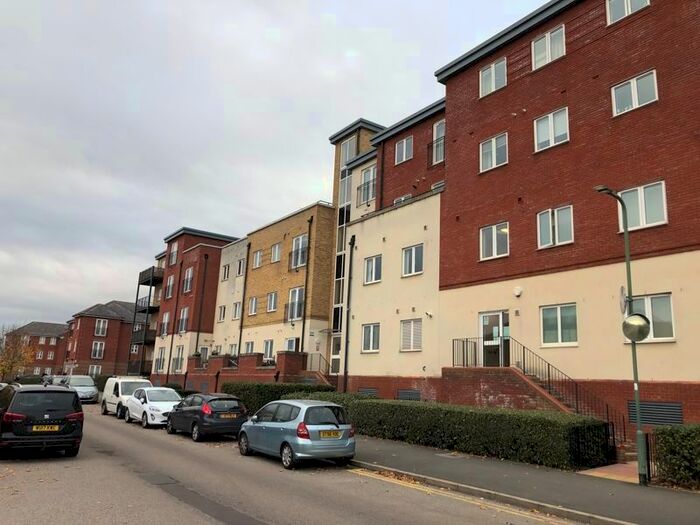 2 Bedroom Flat To Rent In Paveley Court, Langstone Way, Mill Hill East, London, NW7