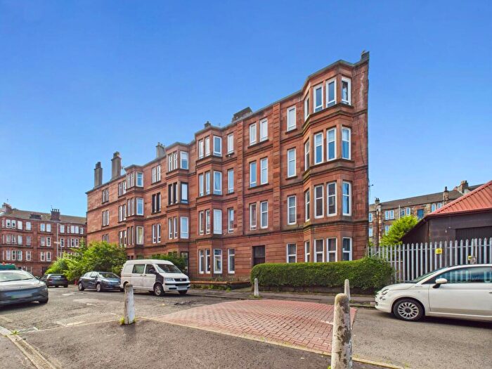 2 Bedroom Flat To Rent In Rhynie Drive, Ibrox, G51