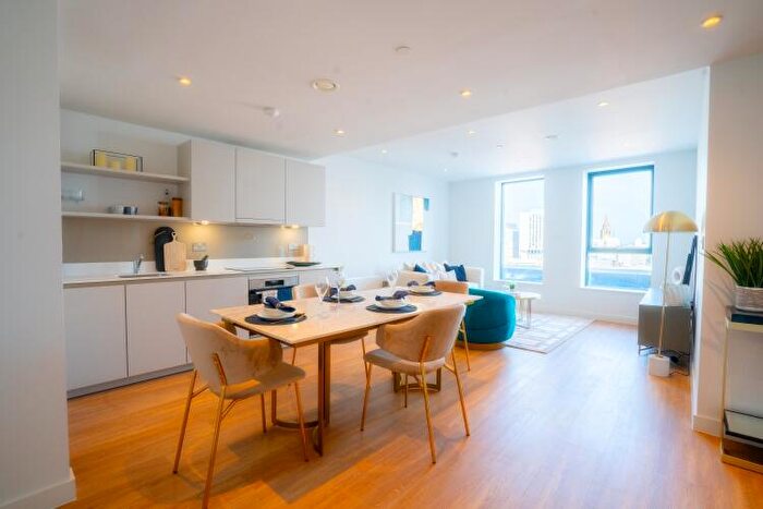 2 Bedroom Apartment For Sale In Manchester New Square, Whitworth Street, Manchester, M1