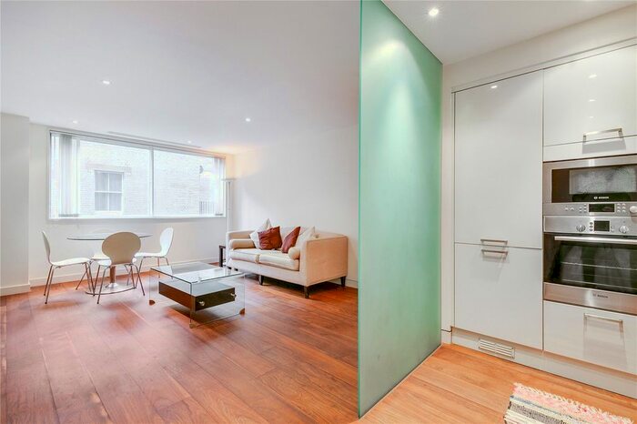 1 Bedroom Flat To Rent In Great Portland Street, London, W1W
