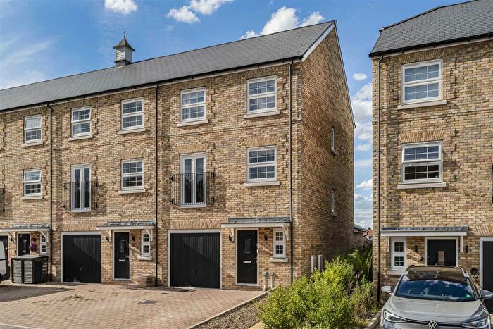 5 Bedroom Town House For Sale In Tutte Gardens, Newmarket, CB8