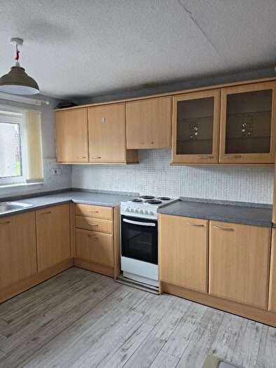 3 Bedroom Flat To Rent In Antigua Street, Central, Greenock, PA15