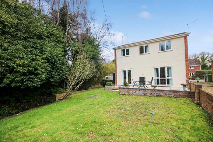 3 Bedroom Detached House For Sale In The Street, Honingham, NR9
