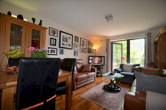 2 Bedroom Apartment To Rent In Warburg Court, Colindale, NW9