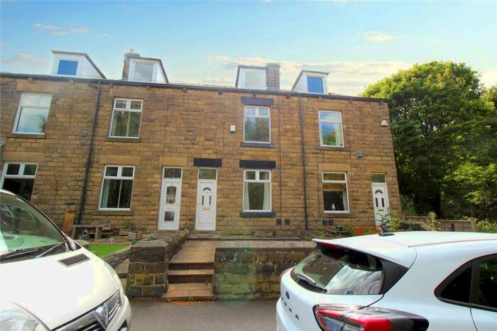 3 Bedroom Terraced House To Rent In Warren Lane, Chapeltown, Sheffield, South Yorkshire, S35