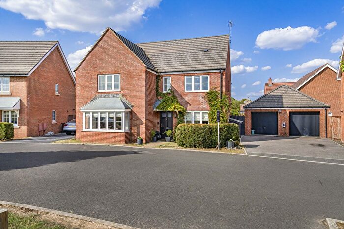 5 Bedroom Detached House For Sale In Diamond Way, Chilton, OX11