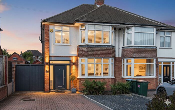 3 Bedroom Semi-Detached House For Sale In St. Martins Road, Coventry, CV3