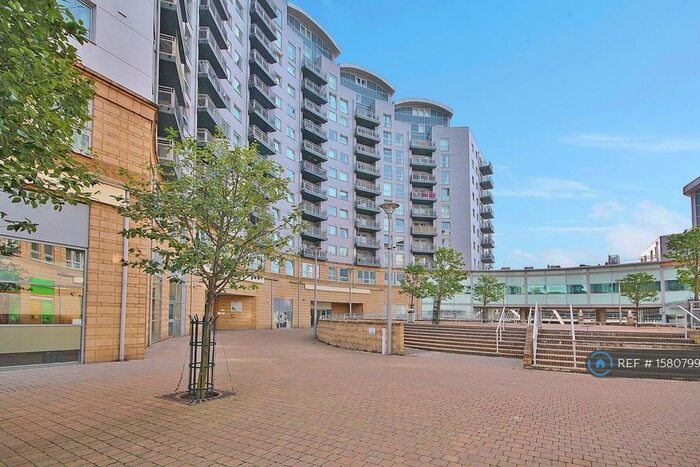 2 Bedroom Flat To Rent In Crown Heights Alencon Link, Basingstoke, RG21