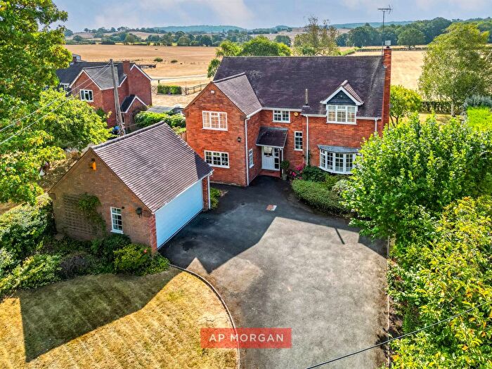 4 Bedroom Detached House For Sale In Northcote House, Haye Lane, Studley, Warwickshire, B80