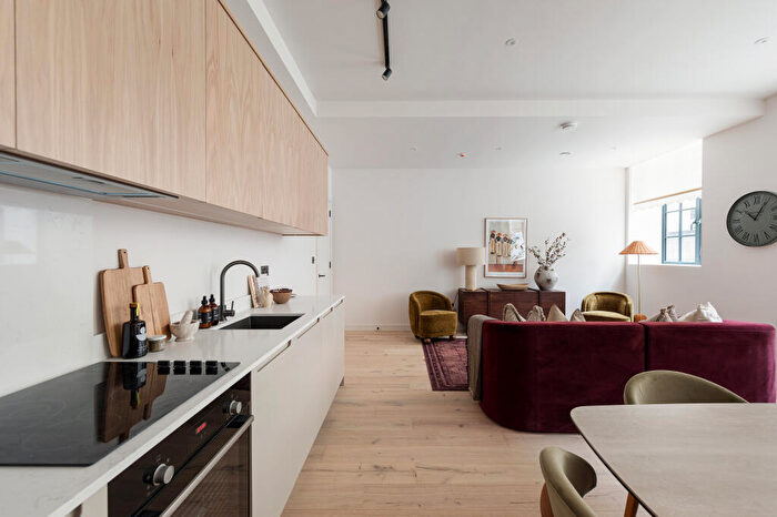 2 Bedroom Apartment For Sale In The Threadworks, Bethnal Green, E2 - Photo 5