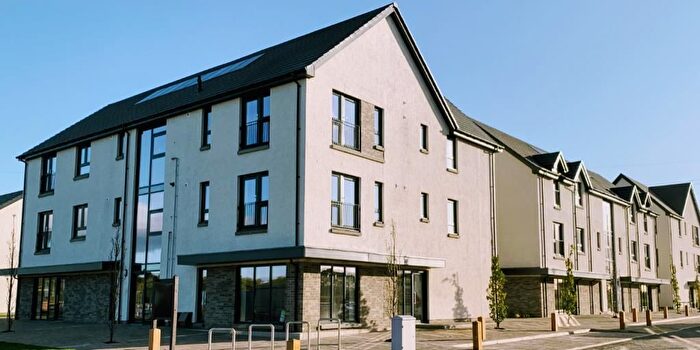 2 Bedroom Flat To Rent In Adamson Avenue, Perth, PH1